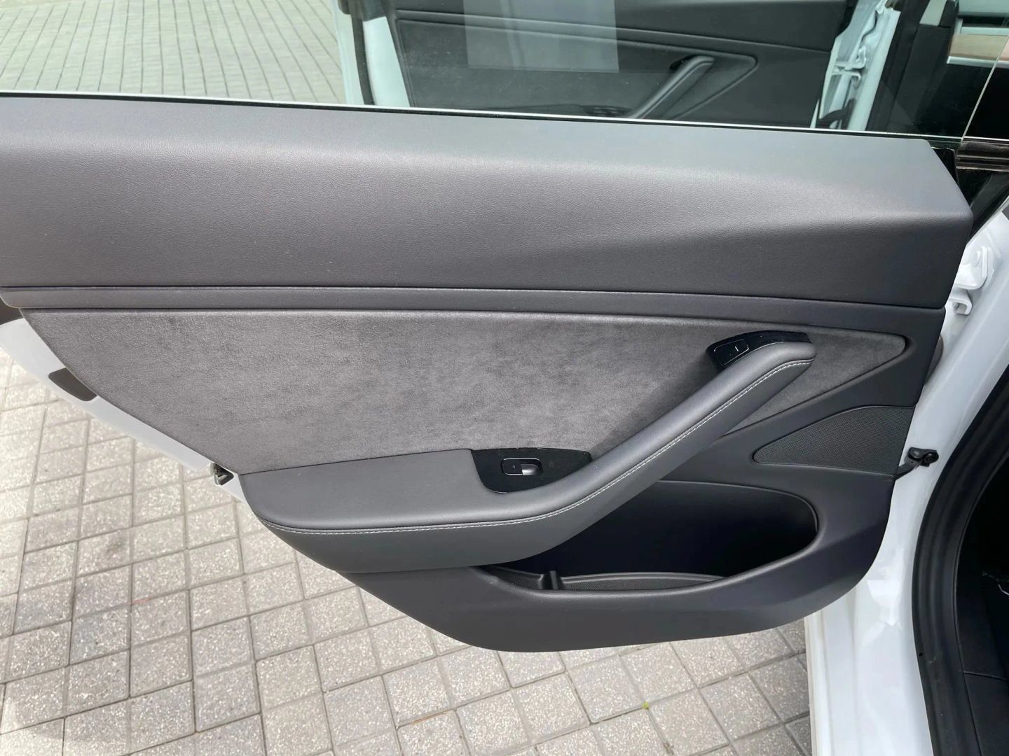 Used 2019 Tesla Model 3 Long Range AWD/4WD image 23
