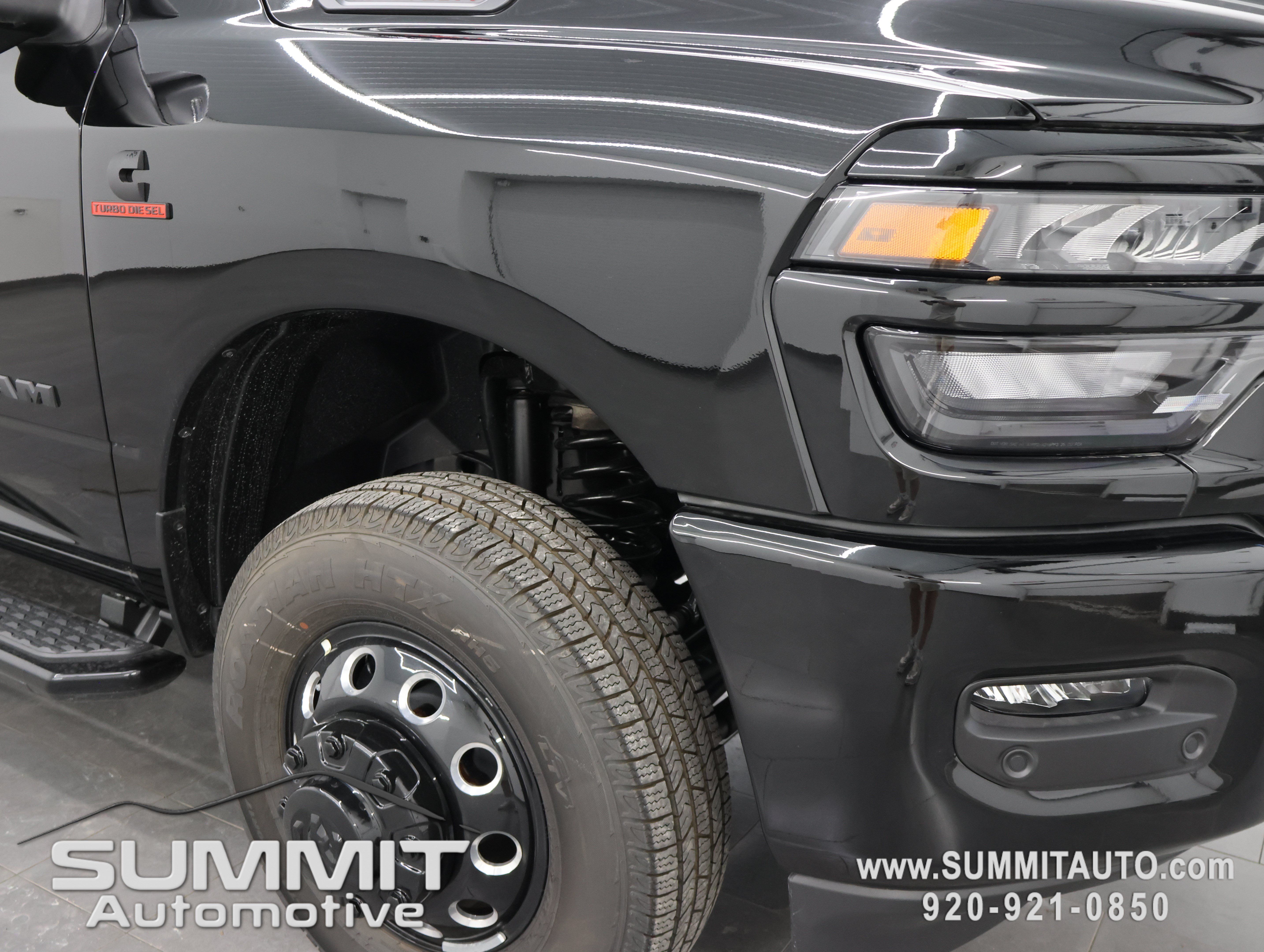 New 2026 RAM 3500 Big Horn AWD/4WD image 27