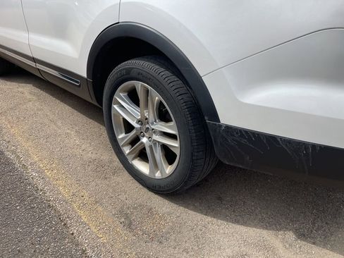 Used 2016 Ford Explorer XLT w/ Equipment Group 202A image 4