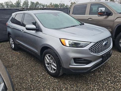 Used 2023 Ford Edge SEL image 7