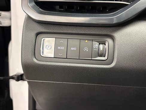 New 2026 GMC Acadia AT4 w/ LPO, Floor Liner Package AWD/4WD image 28