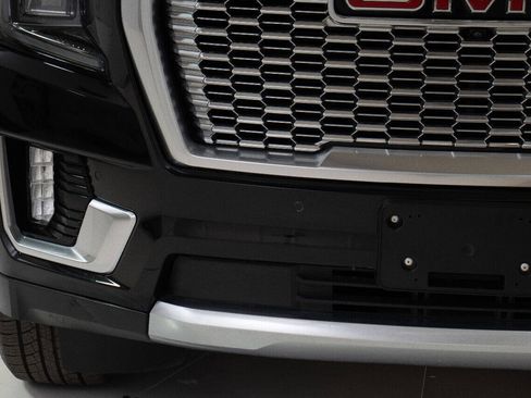 Used 2021 GMC Yukon XL Denali AWD/4WD image 11