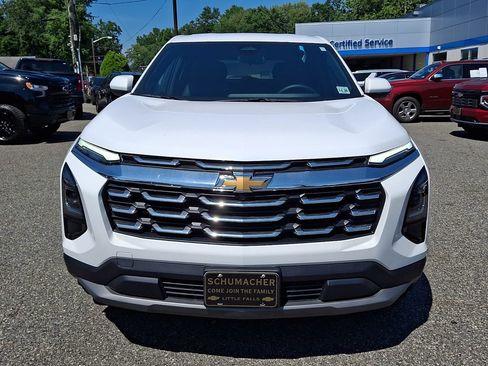 Used 2026 Chevrolet Equinox LT w/ Convenience Package II AWD/4WD image 2