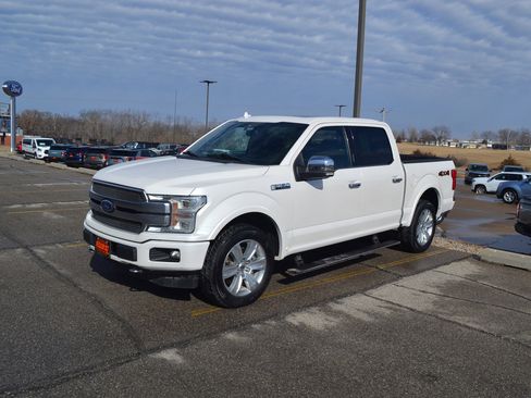 Used 2018 Ford F150 Platinum w/ Equipment Group 701A Luxury image 5