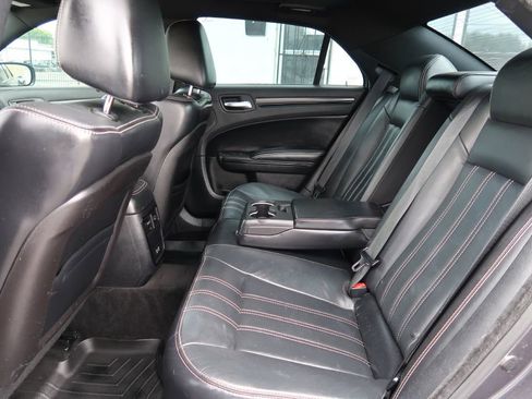Used 2015 Chrysler 300 S RWD image 7