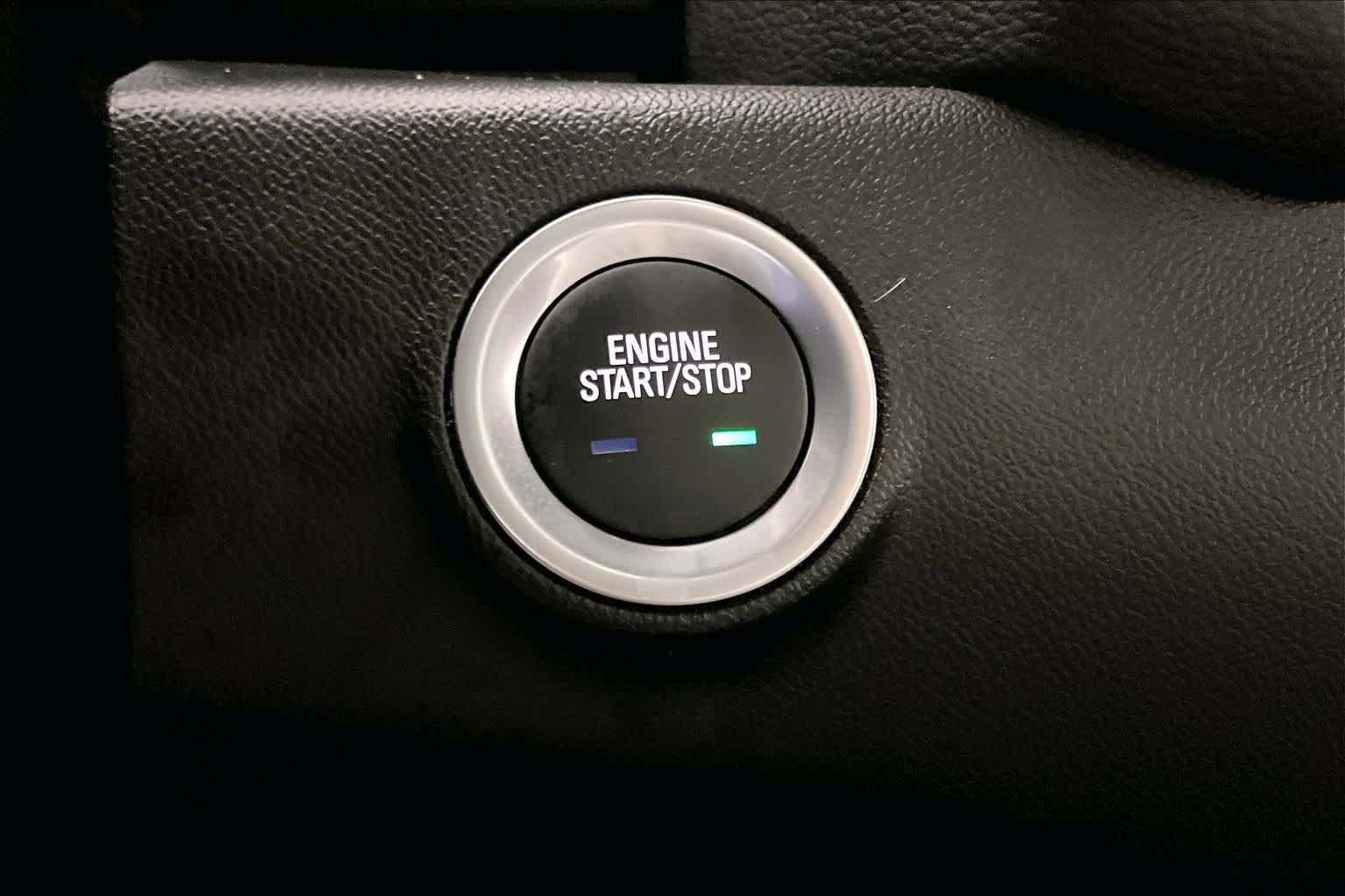 Used 2024 GMC Terrain SLE w/ Driver Convenience Package FWD image 31