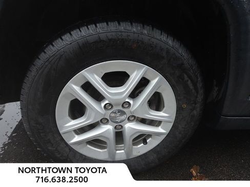 Used 2019 Jeep Compass Sport image 5