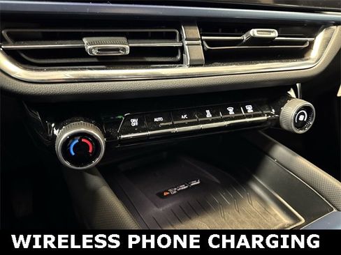 Used 2026 Chevrolet Equinox EV LT image 20