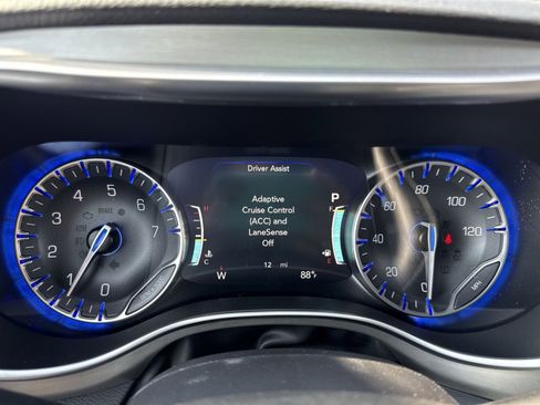 New 2026 Chrysler Pacifica Pinnacle image 17