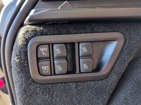 Certified 2023 BMW X7 xDrive40i w/ Premium Package image 33