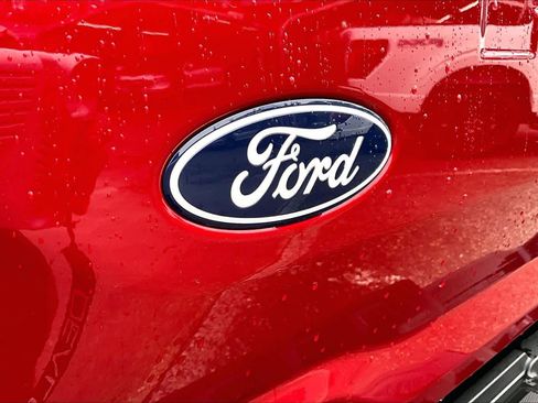 Used 2025 Ford F150 Lightning Lariat AWD/4WD image 30
