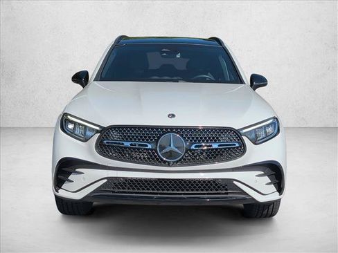 Certified 2025 Mercedes-Benz GLC 300 image 2