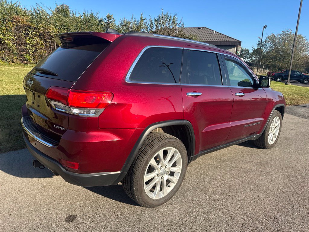 Used 2017 Jeep Grand Cherokee Limited w/ Luxury Group II AWD/4WD image 7
