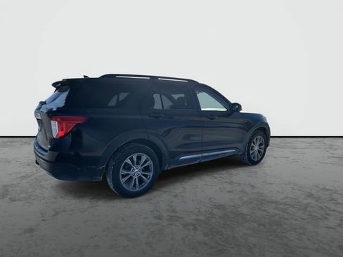 Used 2020 Ford Explorer XLT w/ Equipment Group 202A image 8