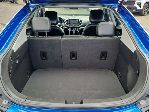 Used 2018 Chevrolet Volt Premier w/ Driver Confidence Package FWD image 26