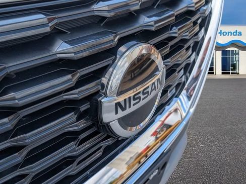 Used 2021 Nissan Rogue SV w/ Premium Package FWD image 5