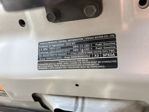 Used 2025 Nissan Pathfinder SV FWD image 10