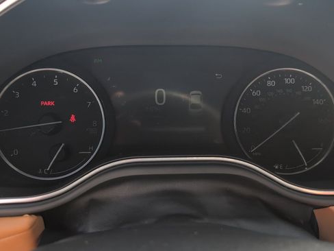 Used 2019 Toyota Avalon Limited w/ All Weather Liner Package image 11