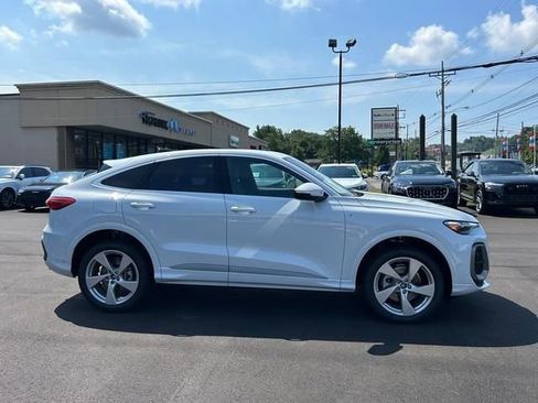 New 2025 Audi Q5 Premium Plus w/ Premium Plus image 2
