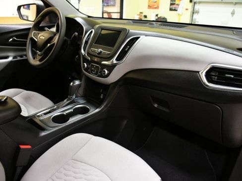 Used 2019 Chevrolet Equinox LS w/ LS Convenience Package image 52