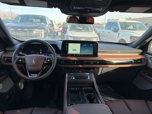 New 2026 Lincoln Aviator Reserve image 16