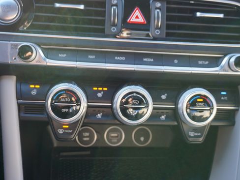 Used 2023 Genesis G70 3.3T w/ Sport Prestige Package image 13