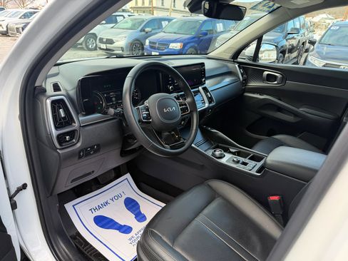 Used 2023 Kia Sorento EX image 10