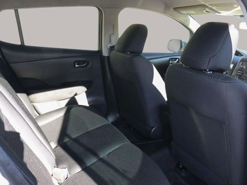 Used 2015 Nissan Leaf S image 29