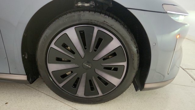 Used 2024 Lucid Air Pure RWD image 79