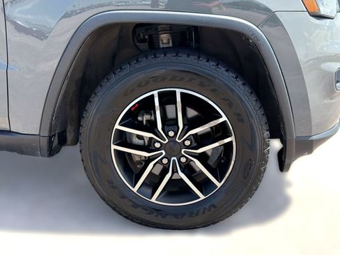 Used 2020 Jeep Grand Cherokee Trailhawk AWD/4WD image 12