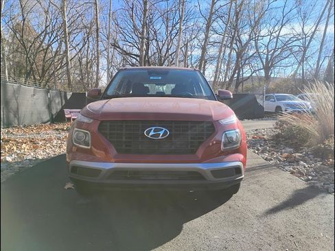 New 2026 Hyundai Venue SE image 1