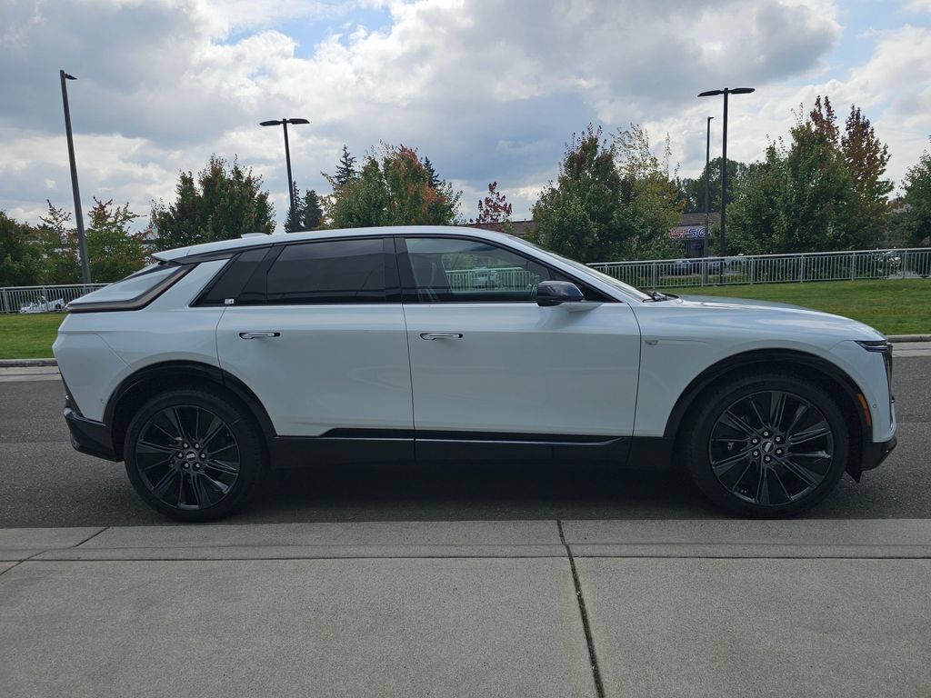 New 2027 Cadillac Lyriq Signature Sport w/ Nappa Leather Package AWD/4WD image 8