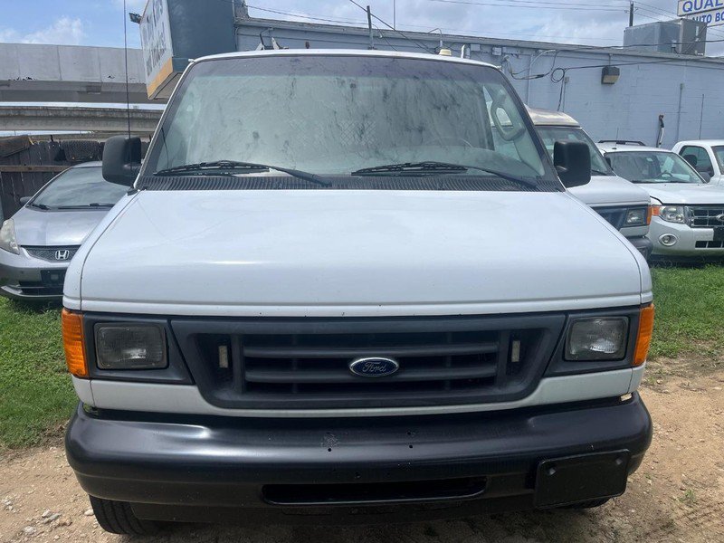 Used 2007 Ford E-350 and Econoline 350 Super Duty RWD image 2