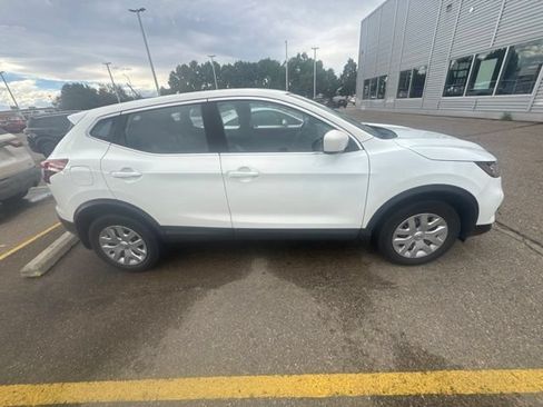 Used 2020 Nissan Rogue Sport S FWD image 4
