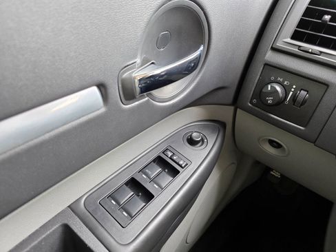 Used 2009 Dodge Charger SE image 19