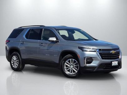 Used 2023 Chevrolet Traverse LT