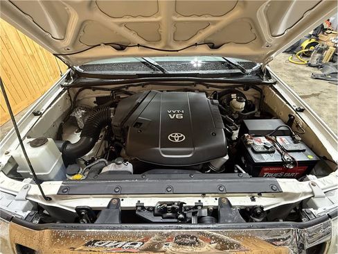 Used 2010 Toyota Tacoma 4x4 Double Cab image 30