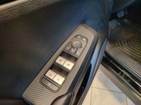 Used 2024 Mitsubishi Outlander SE image 10