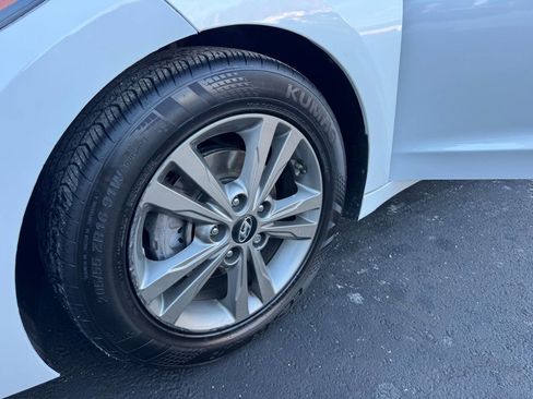 Used 2018 Hyundai Elantra SEL image 22