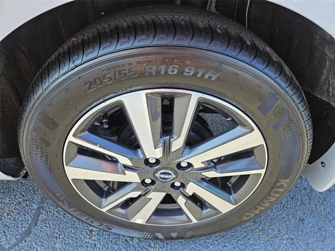 New 2025 Nissan Versa SV w/ Trunk Package image 8