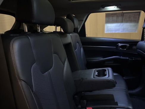 Certified 2021 Kia Sorento S w/ Panoramic Sunroof Package image 20