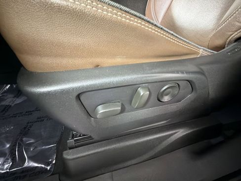 Used 2021 Chevrolet Suburban High Country image 14