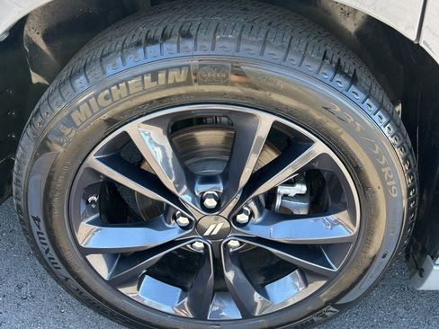 Used 2023 Dodge Charger SXT w/ Blacktop Package AWD/4WD image 25