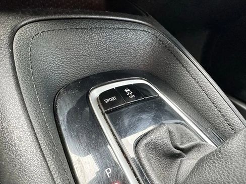Used 2020 Toyota Corolla SE w/ Carpet Mat Package (TMS) FWD image 22