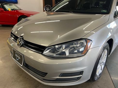 Used 2015 Volkswagen Golf S FWD image 20