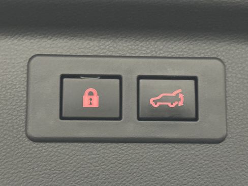 Used 2022 Subaru Forester Limited image 13