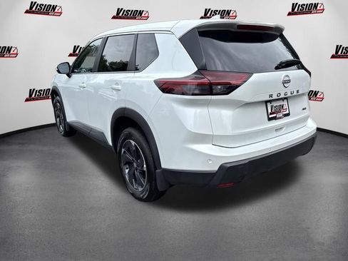 Certified 2026 Nissan Rogue SV AWD/4WD image 7