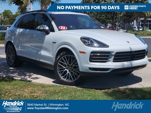 Used 2023 Porsche Cayenne Platinum Edition AWD/4WD image 1