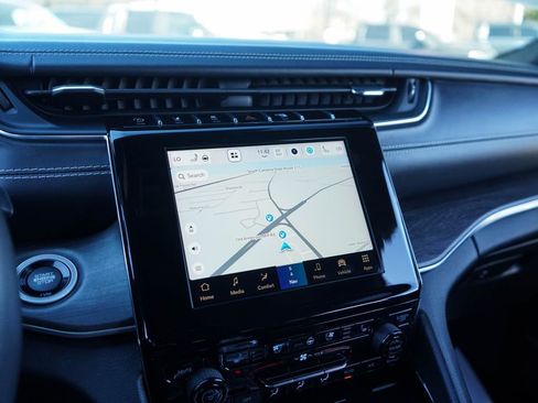 Used 2022 Jeep Grand Cherokee L Overland image 20