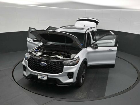 New 2026 Ford Explorer ST-Line w/ ST-Line Street Pack AWD/4WD image 36